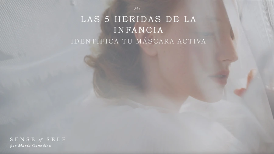 Una mujer hermosa tras un velo que simboliza las máscaras de las heridas emocionales - las 5 heridas de la infancia